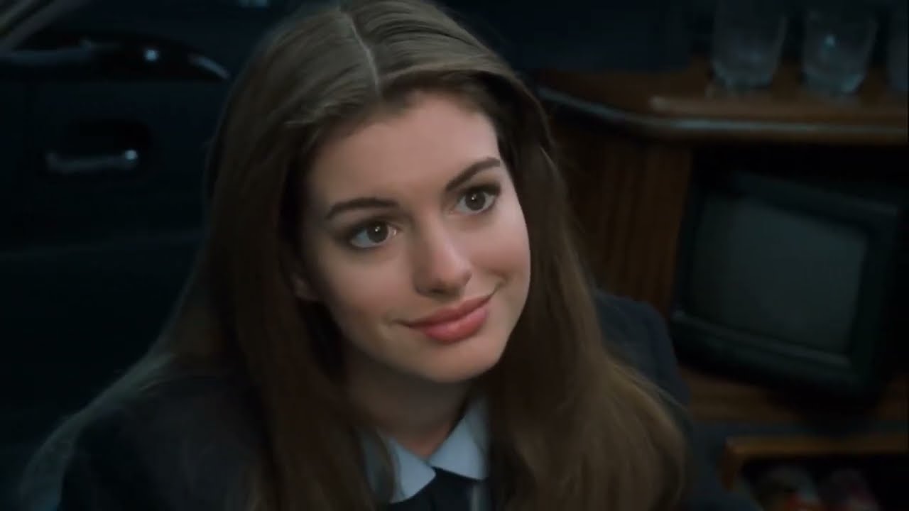 Anne Hathaway Lifestyle – From Girl Next Door to Global Icon