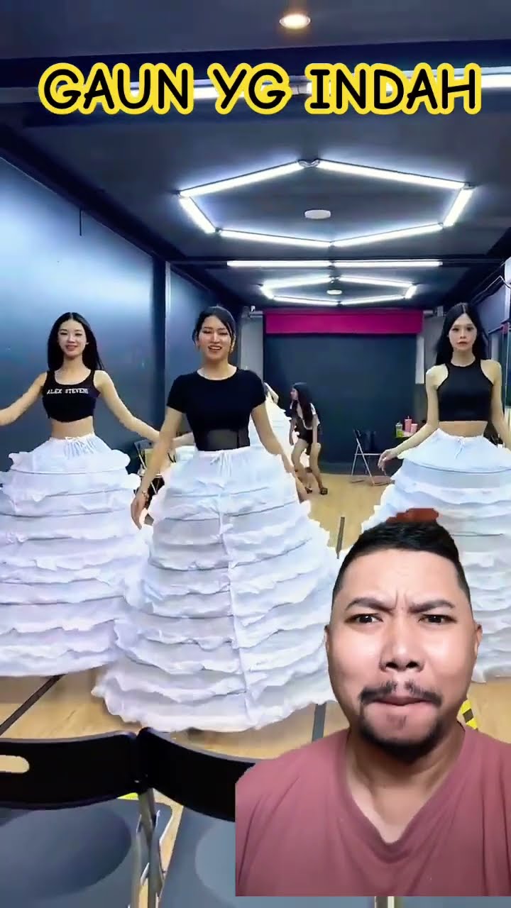 BAGUS KAN GAUN KITA!!??? #shortsfeed #shorts #funny #shortsviral