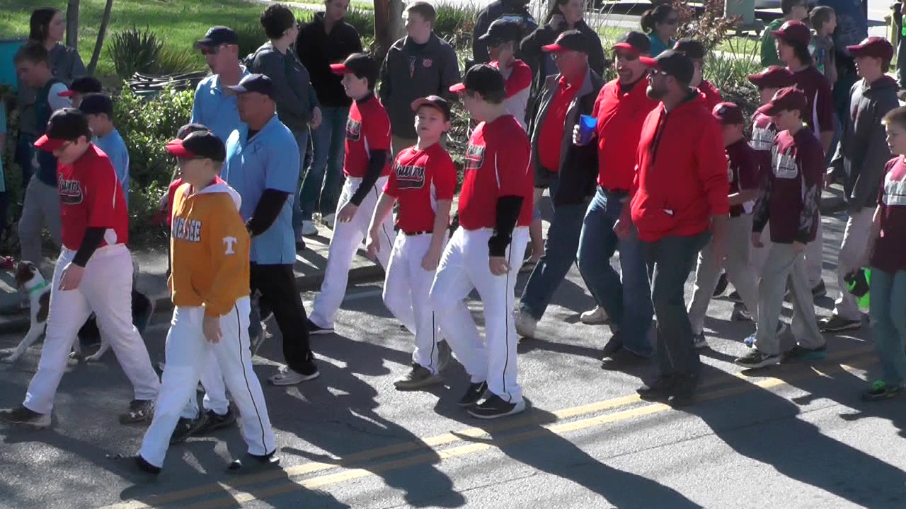 Manchester Youth Baseball/Softball Parade 2017 YouTube
