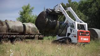 Bobcat MaxControl: Bale Loading