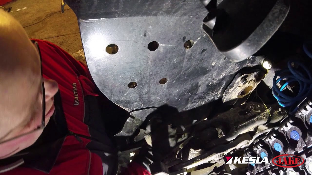 Detaching a rear platform mounted KESLA loader from a tractor