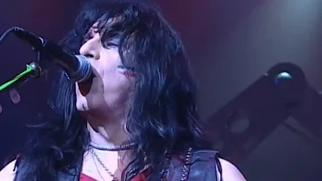 Twisted Sister - We're Not Gonna Take It (A Twisted Christmas Live)