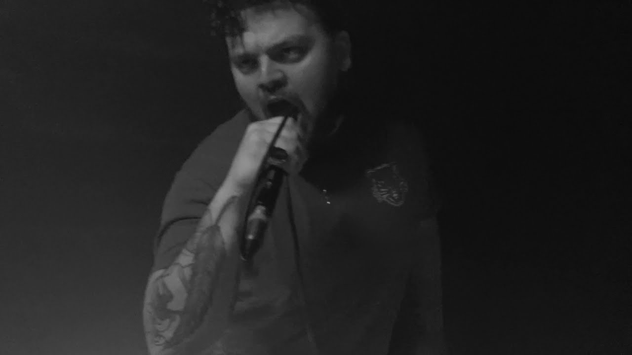 Guarda Display Case - Redacted (Official Music Video) su YouTube Guarda Display Case - Redacted (Official Music Video) su YouTube