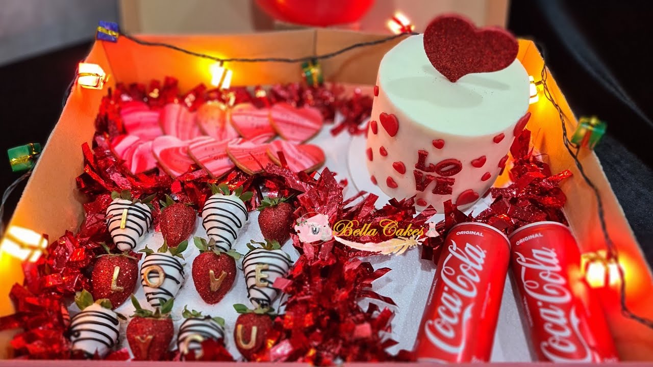 كيك ديزاين🎂بوكس الحب❤ ميني لاير كيك🎂وصفة غاناش الشوكولا البيضاء وطريقة التغليف والتزيين🥰 Cake Désign