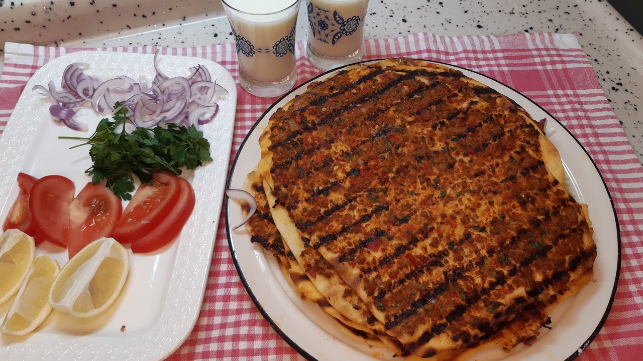 TOST MAKİNESİNESİNDE ÇITIR ÇITIR LAHMACUN 