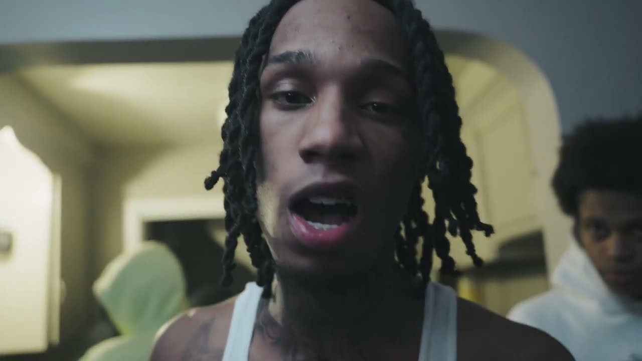 Lil Mello - Hit The Floor (Official Music Video) - YouTube