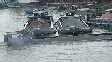 Xà Lan Quay Đâu Giữa Cống Và Cái Kết