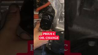 TOYOTA PRIUS C OIL CHANGE #automobile #mechanic #cars