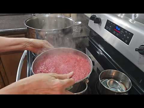 Tips for Water Bath Canning Blackberry Jelly