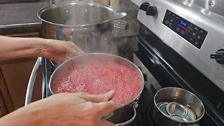 Tips for Water Bath Canning Blackberry Jelly