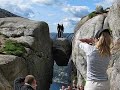 Kjeragbolten il massao incastrato in Norvegia