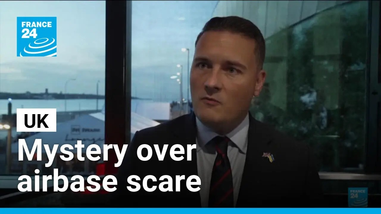 Mystery over UK airbase scare after reports no explosives found • FRANCE 24 English
