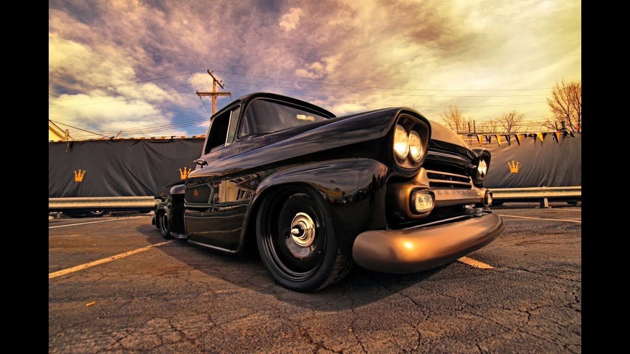 DETROIT DELUXE 58 Apache