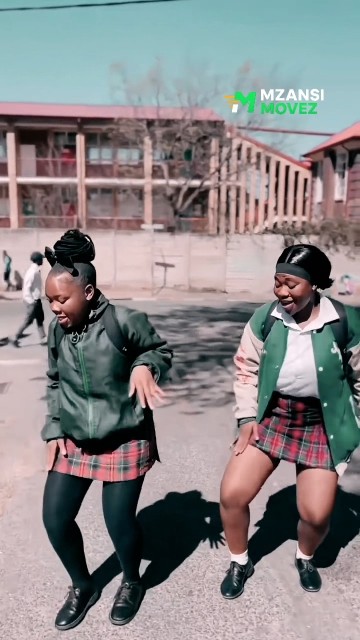 AI BONA SENZANI!!☺️🔥 #amapiano #tiktok #dancechallenge #2025 #dance #trending #fyp #edit #amapiano