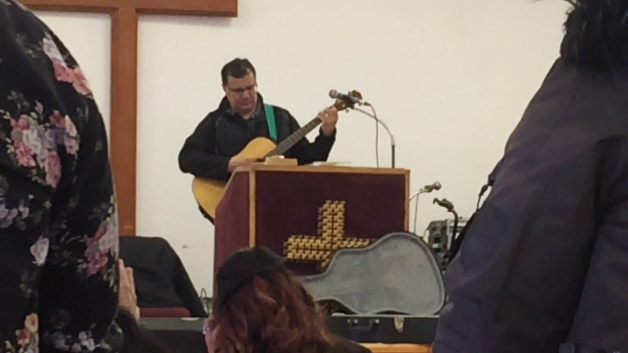 George Kakekagumick Singing Offering Song