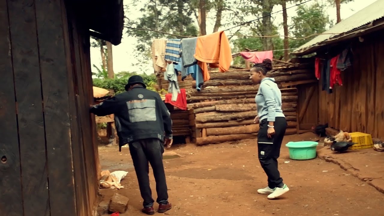 ВАНДАХУХУ был пойман с поличным своей помощницей