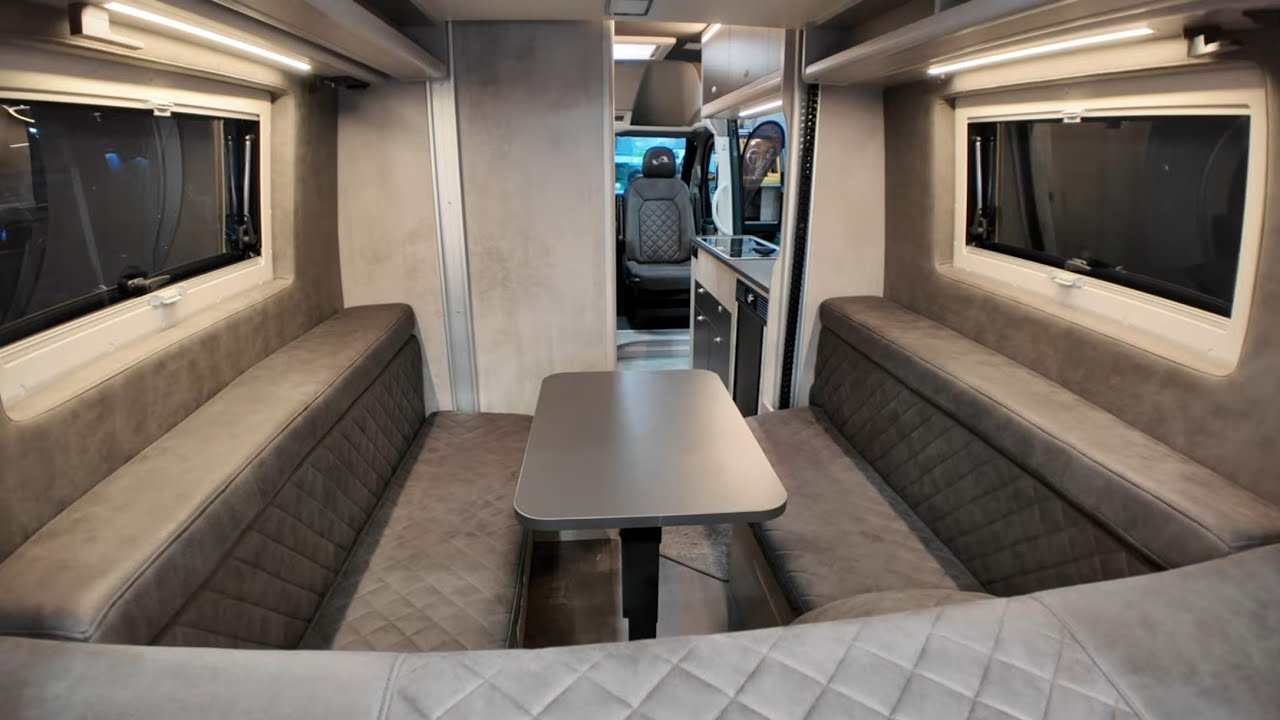 RUNDSITZGRUPPE für PENSIONÄRE IM KASTENWAGEN WOHNMOBIL 2025 Mega Mobil Mega Lounge 680 S MAN