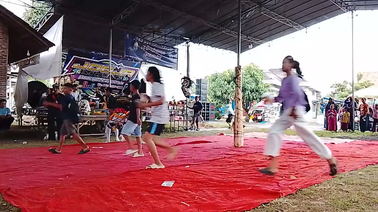 Jaranan krido budoyo terbaru sinden cantik bersuara merdu Gending tayub banyumasan gler angles