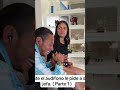Ponte el audífono le pide a su jefa. ( Parte 1 ) 
