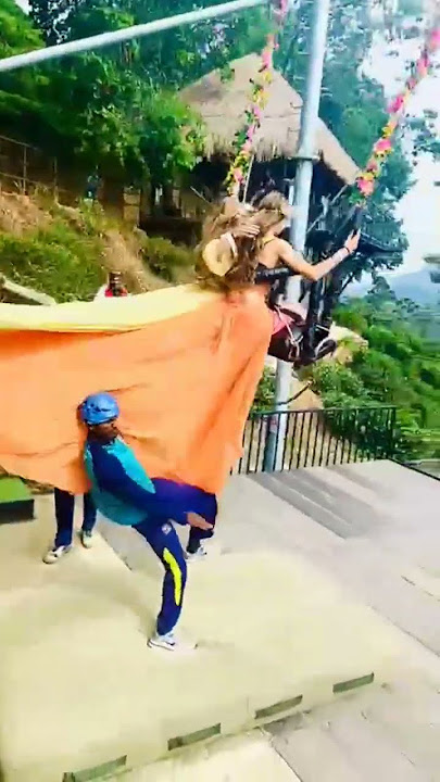 පටවල් දෙකයි #travel #zipline #butifyoucloseyoureyes #love #lifeisbutadream #funny #fun #vedio#treddi