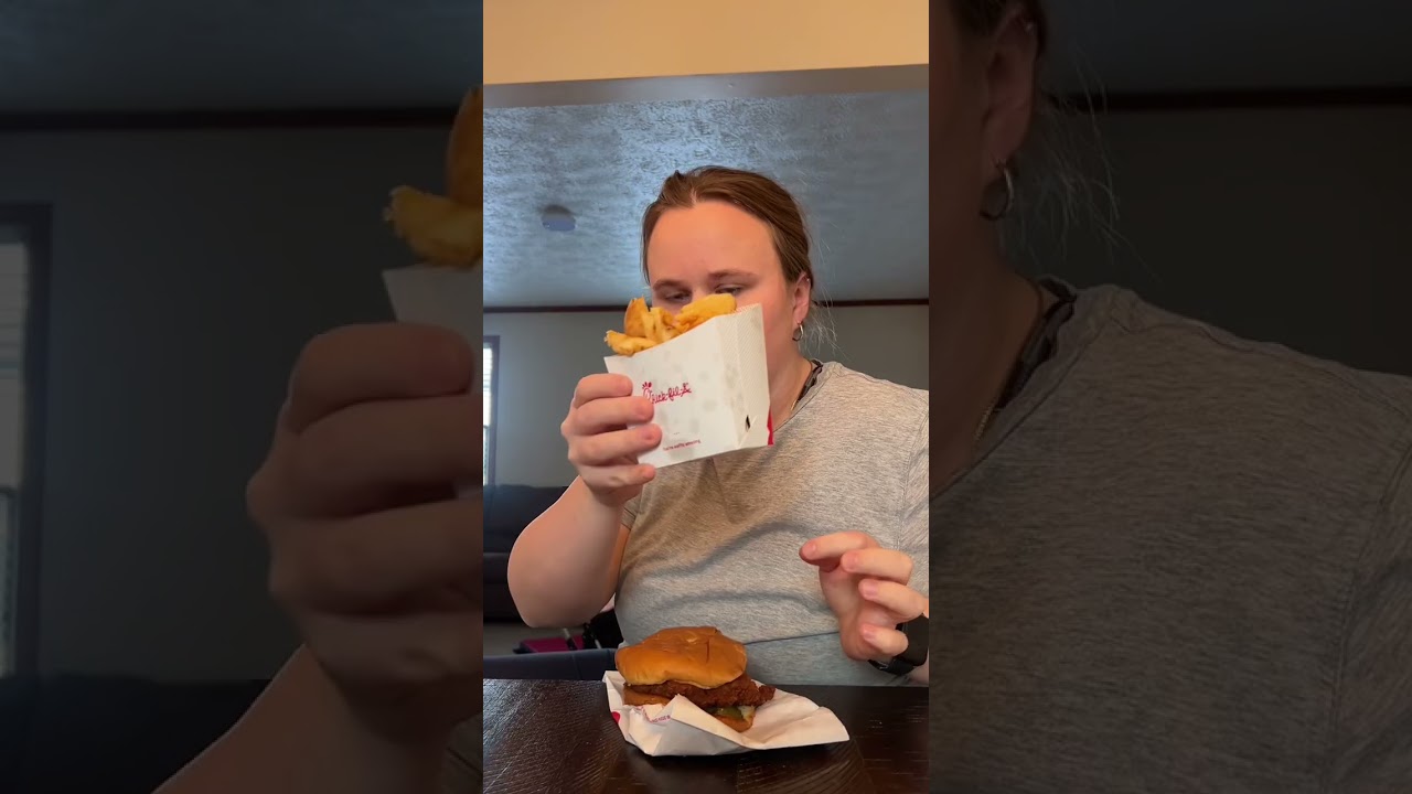 Мои миндалины примерно втрое больше, чем должны быть, так что это не очень хорошо, ха-ха-ха🍳🍟 