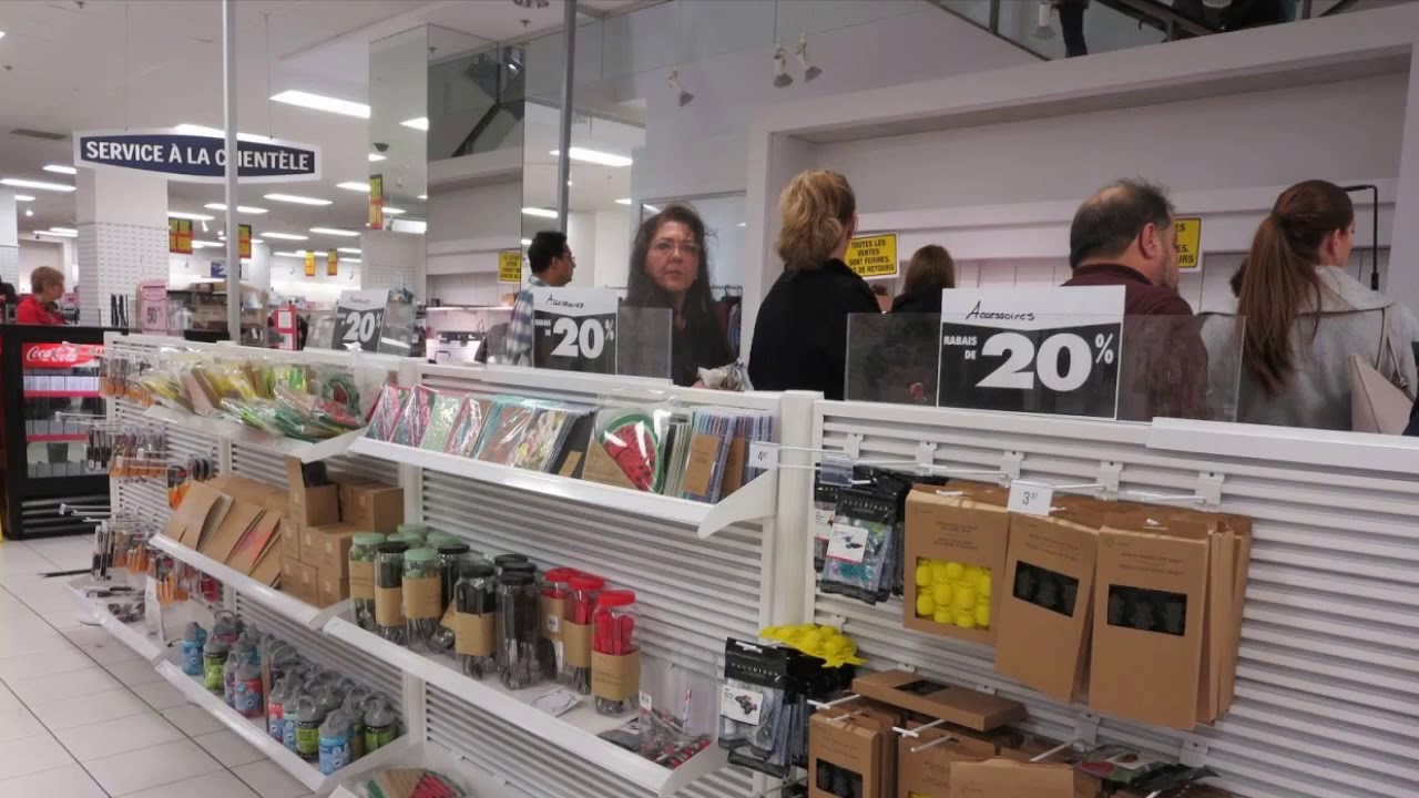 Sears Closing Fairview PointeClaire Mall Montreal Quebec Canada