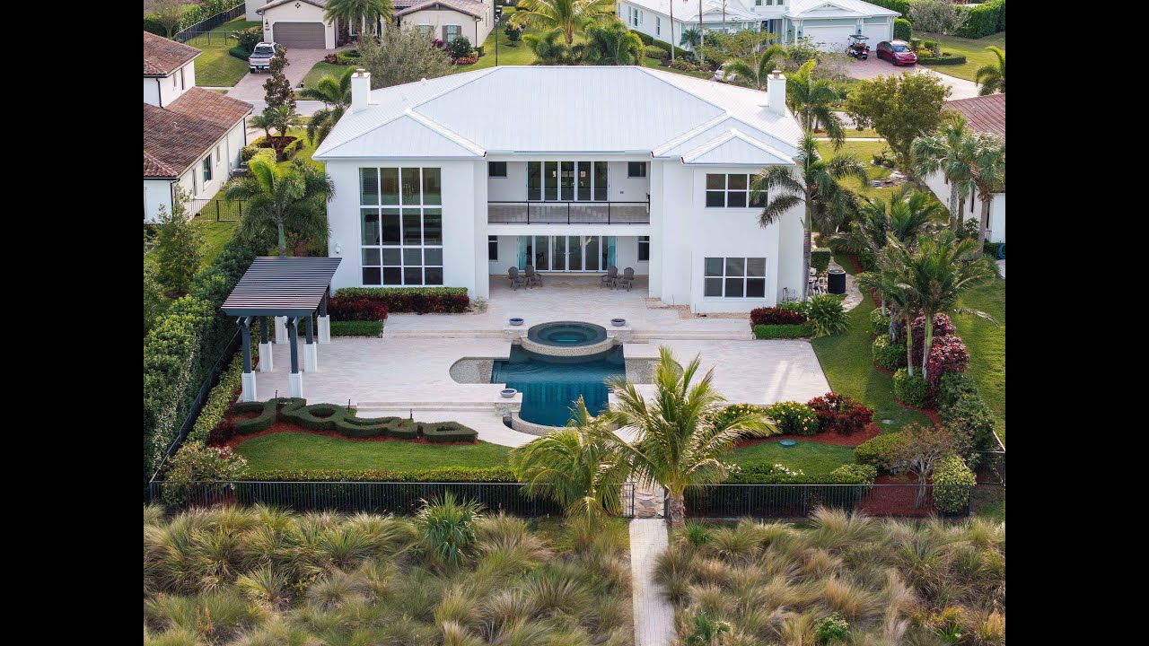 3042 NW Radcliffe Way, Palm City, FL 34990