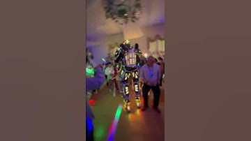 #robot #video #quinceañera
