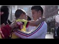 Bonito gesto de James Rodriguez con un niño que lo vio por primera vez 2015