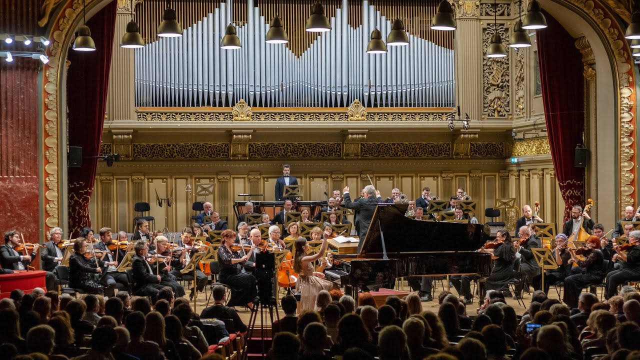 Miruna Maciuca plays Grieg Piano Concerto in A minor, op. 16