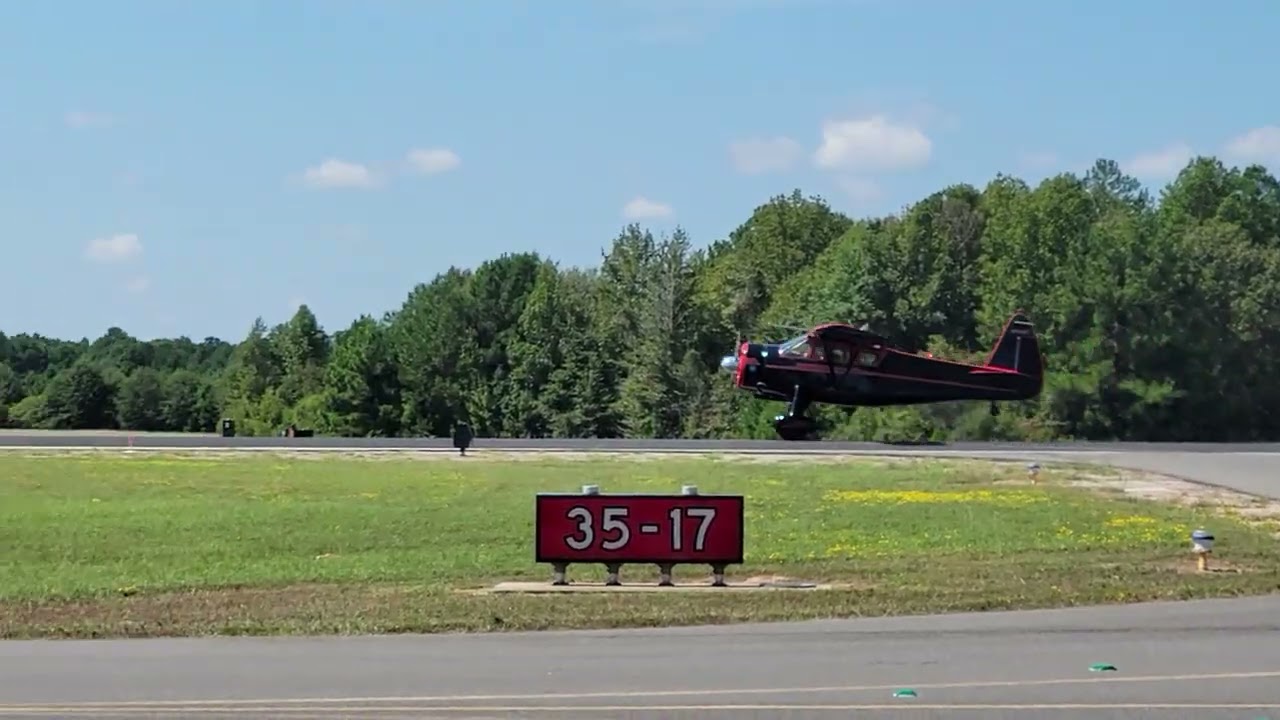 Howard DGA-15 takeoff