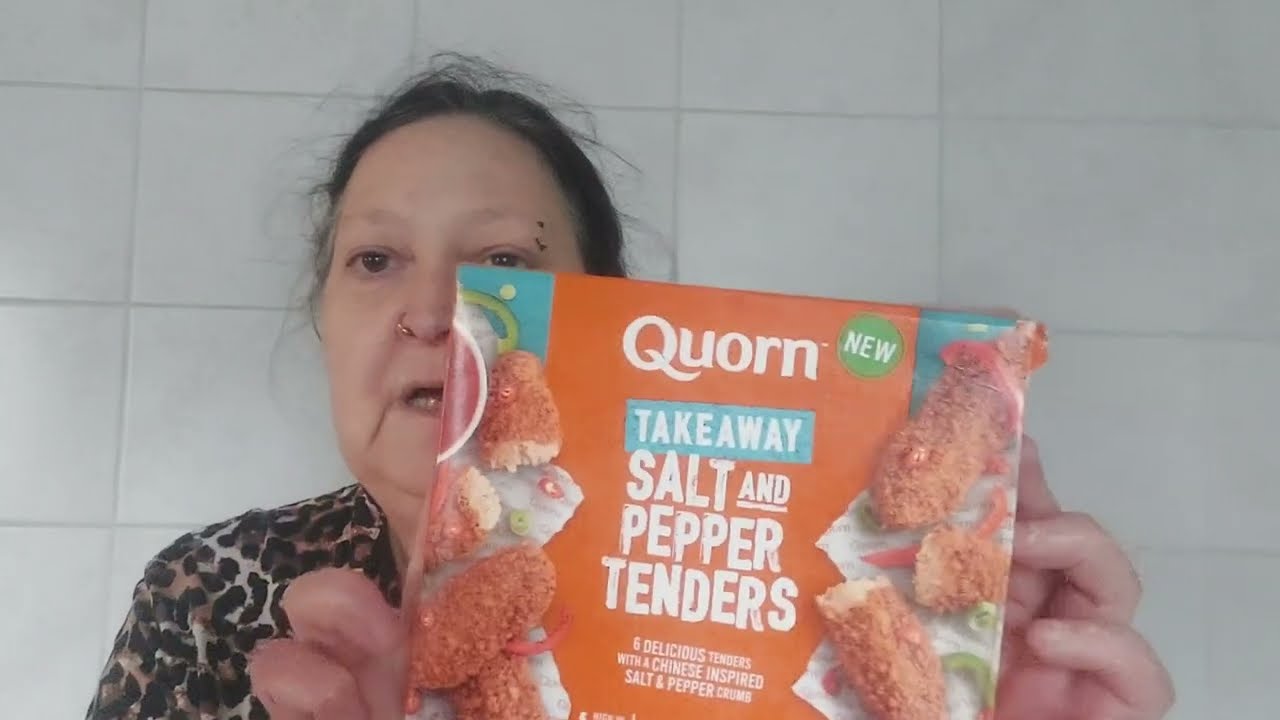 Куриные наггетсы Quorn на вынос с солью и перцем, как посоветовали мои дочери. 
