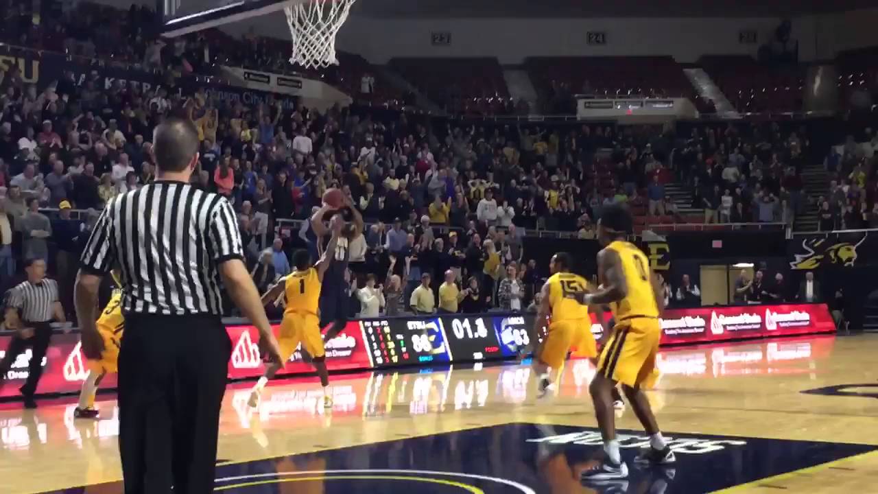 T.J. Cromer of ETSU hits game winning 3-pointer
