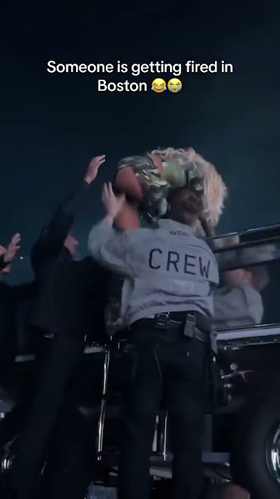 A security guard grabs Beyoncé butt goes viral