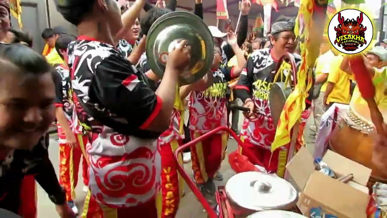 Kirab PLB Visakha Karawang di Tek Hay Kiong Tegal