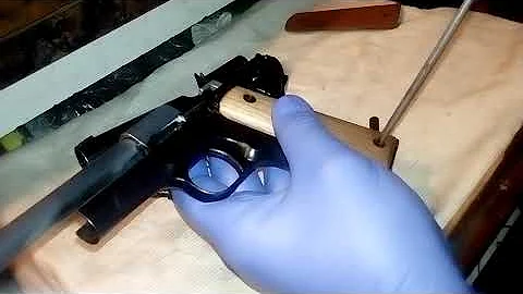 Pistola a salve Bruni 96 ( copy Colt  1911) cal.8 Knall, recensione + smontaggio.