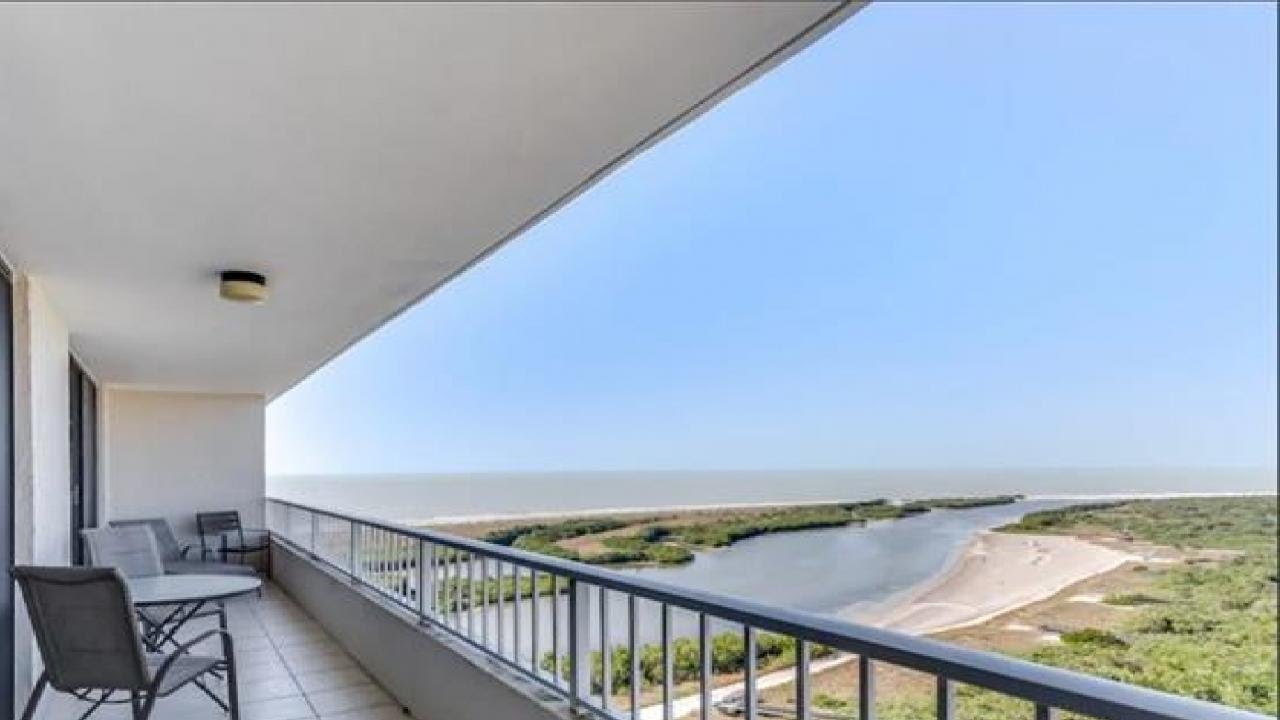 440 Seaview CT, MARCO ISLAND, FL Presented by CARLA MASSE.