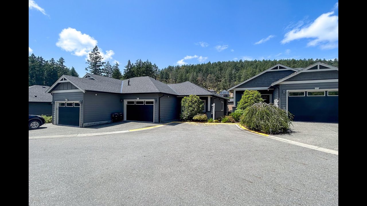 Beautiful Townhouse, View Royal, BC - Sotheby's International Realty Canada