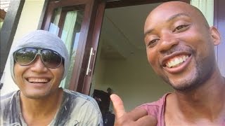 Indonesian man &amp; Jamaican-Australian guy start a friendship by speaking Korean in Bali