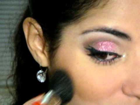 Make Up Pink Smokey com Strass (especial para Brun...