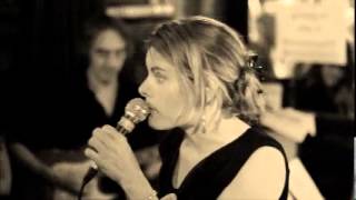 Zangeres Marleen Achten Optreden Cafe Weemoed - De Vocalen