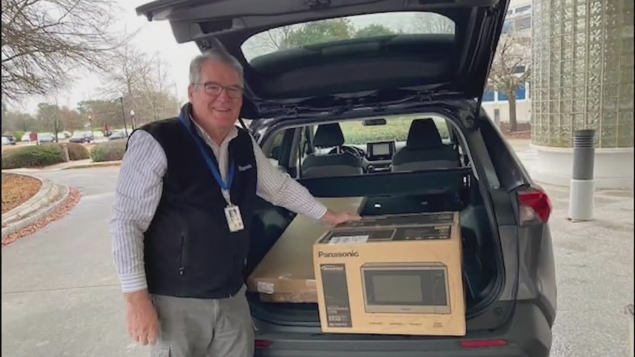 Aiken volunteer donates stimulus check to VA