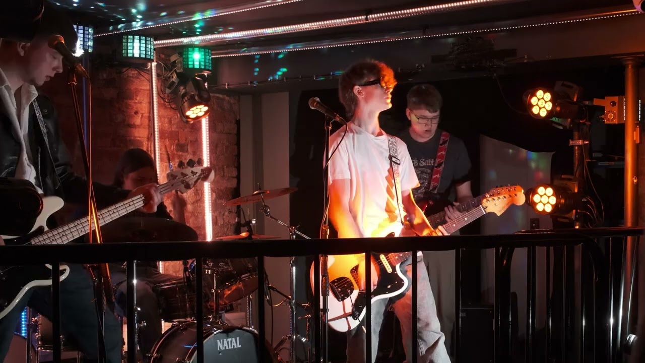 Alive (Nausy Live at The Rainbow)