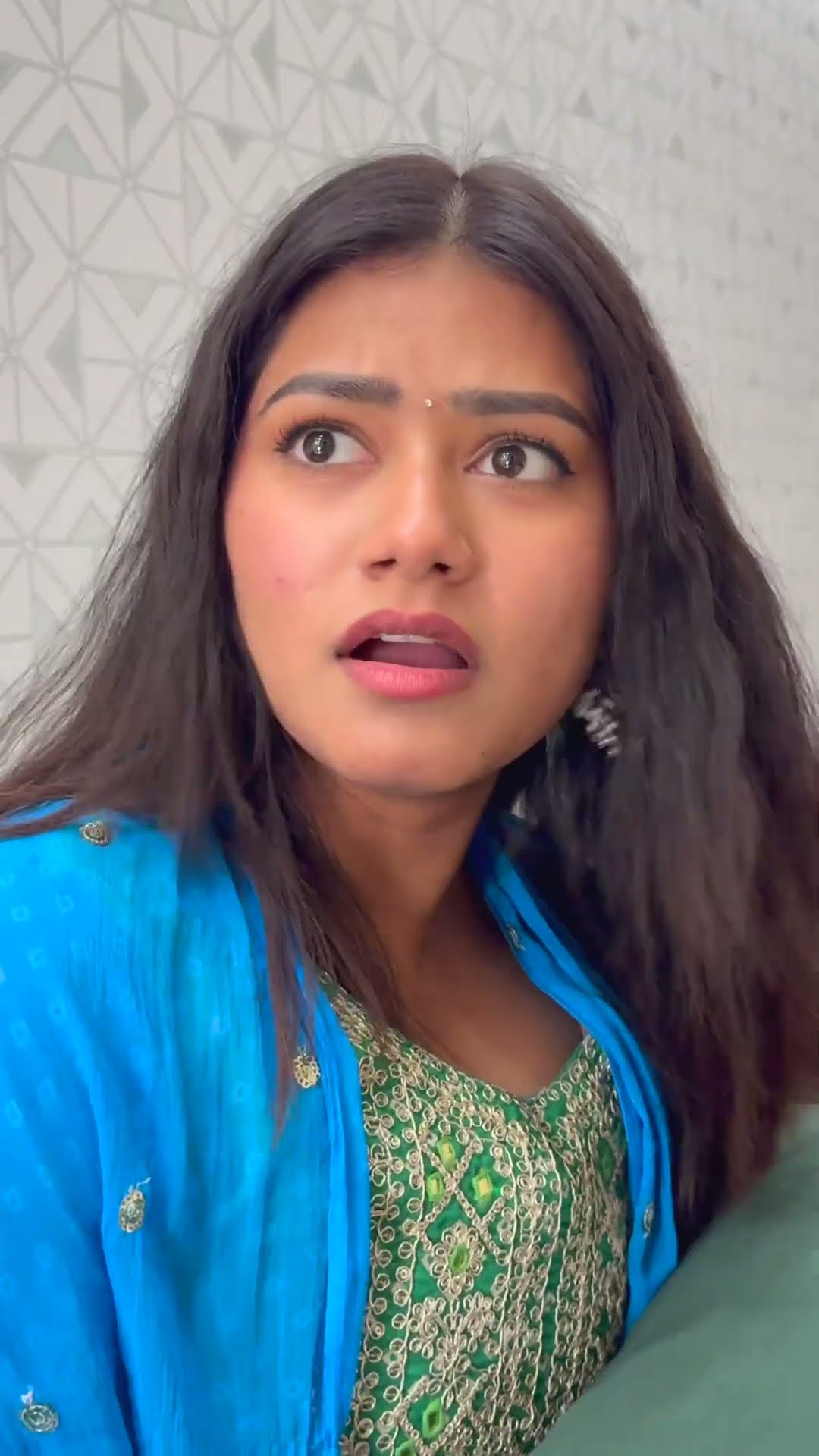Sone Ki Cheez ? #funny #comedy #neetubisht #lakhneet #youtubeshorts #trending #shorts