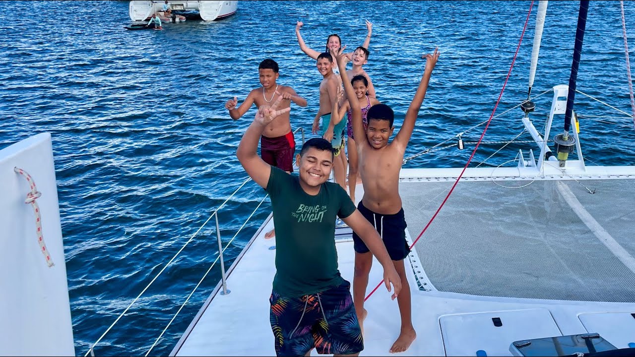 S1E16 (16) Sailing from Aruba to Curacao!