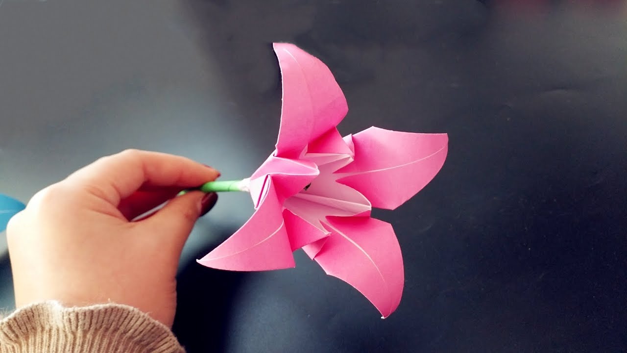 精美的百合花折纸 折几朵放在桌子上太漂亮了 手工折纸视频教程 Youtube