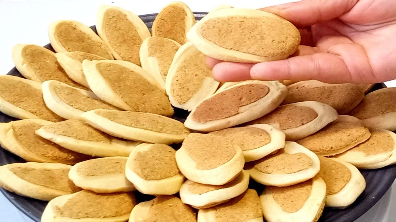 بدون فقصة ولا تهراس وصداع رأس فقاص الملوك من حلويات عريقة ومن اغلى حلويات المخابز حضريها بأقل تكلفة