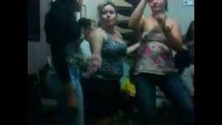 Tentando Dançar Funk...