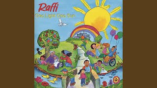 Video thumbnail of "Raffi - Apples And Bananas"