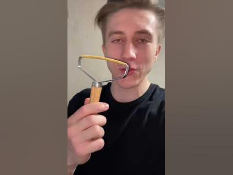 Скребок от катышков. - YouTube